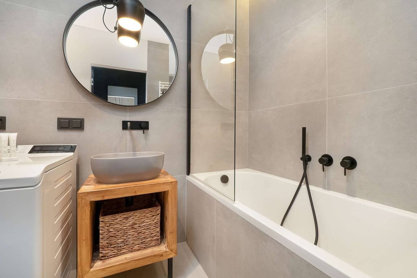 Ganze Wohnung, Tramwajowa 17B | Prestige Apartment | Parking in Łódź, Region Lodz