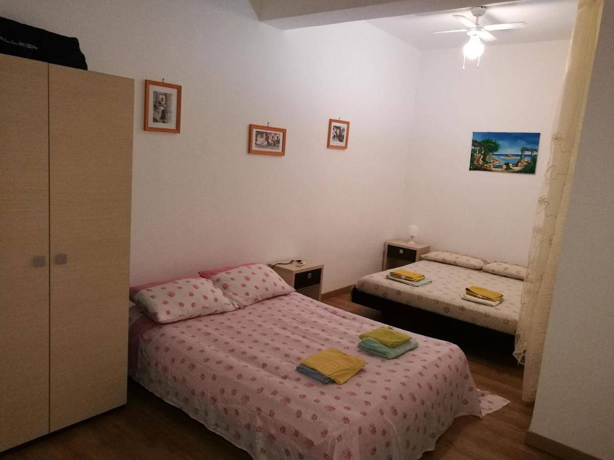 Appartement entier, Case vacanze Vito e Alessia 96-01 Capaci Pa in Capaci, Province de Palerme