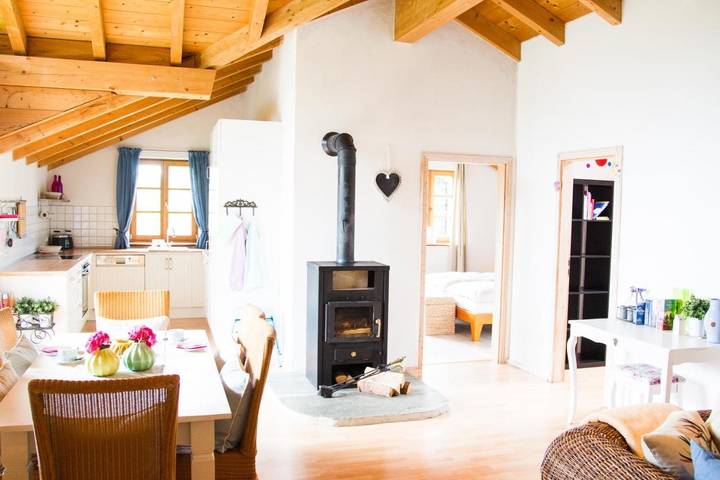 Ferienwohnung für 3 Personen, mit Balkon und Terrasse sowie Garten und Ausblick in Rimsting