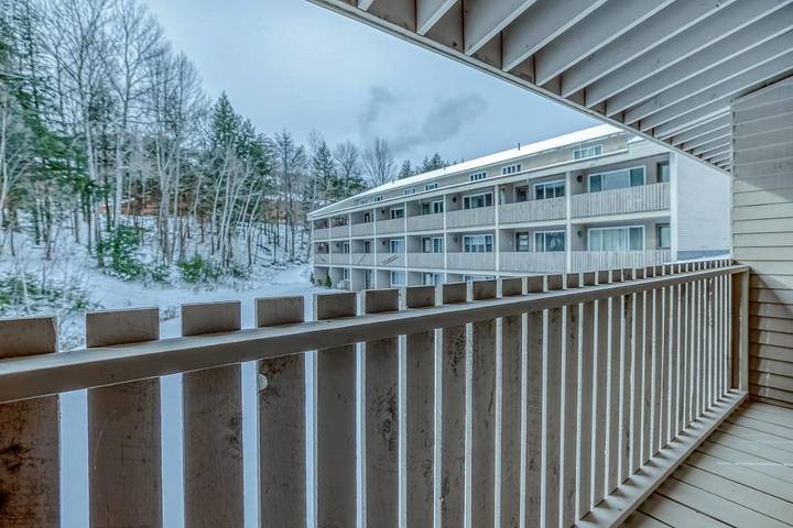 Appartement de vacances pour 4 personnes, avec piscine et sauna ainsi que jacuzzi et terrasse