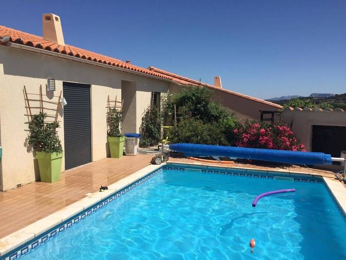Alojamiento y desayuno para 3 personas, con piscina además de jardín y vistas - 1