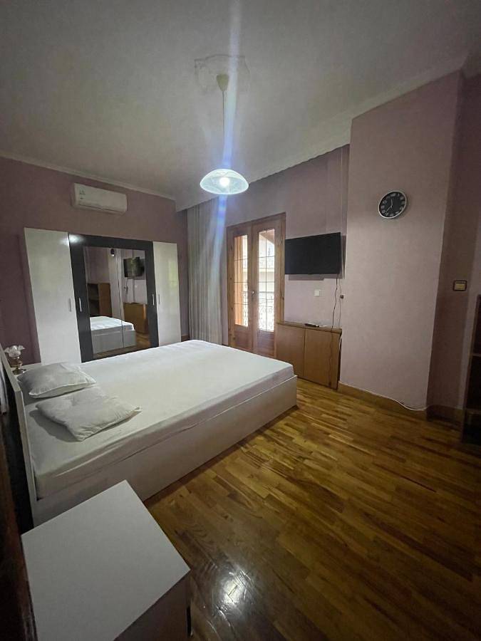 Gîte pour 7 personnes, avec vue ainsi que balcon et jardin dans (Nea) Vrasna - 2