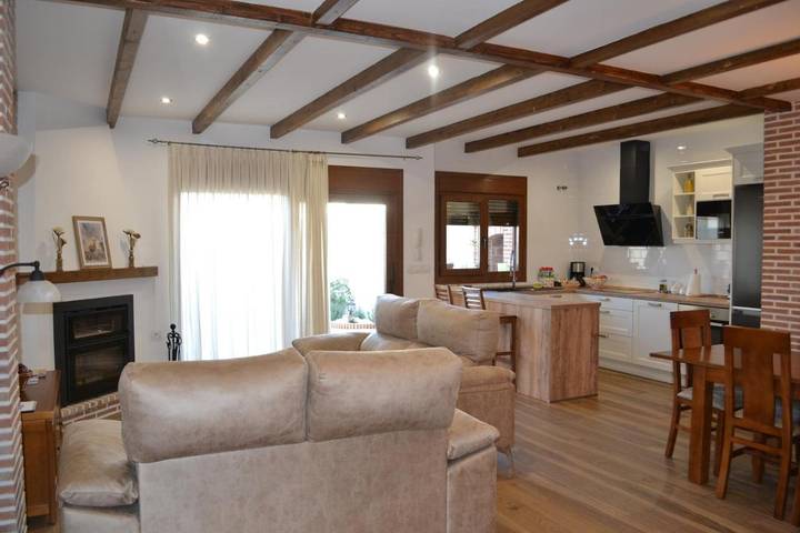 Casa rural para 2 personas, con Jacuzzi y Terraza además de Jardín y Piscina en Provincia de Badajoz - 4