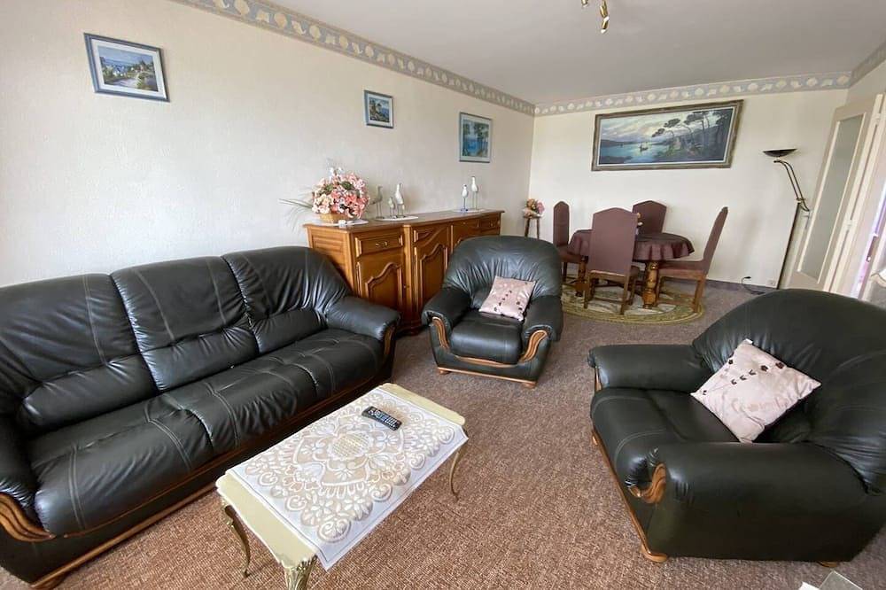 Ganze Wohnung, Large 2* apartment facing the large beach of Saint Cast, lovely sea view, 2 bedrooms, 4 bathrooms,... in Saint-Cast-le-Guildo, Dinan und Umgebung