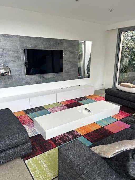 Location de vacances pour 6 personnes, avec piscine à Bièvres