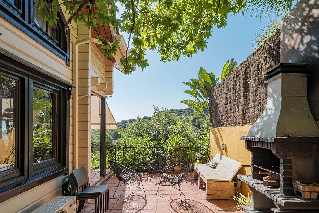 Casa de vacaciones 'Finland House Barcelona' con vistas al mar, Wi-Fi y aire acondicionado in Vallromanes, Provincia de Barcelona