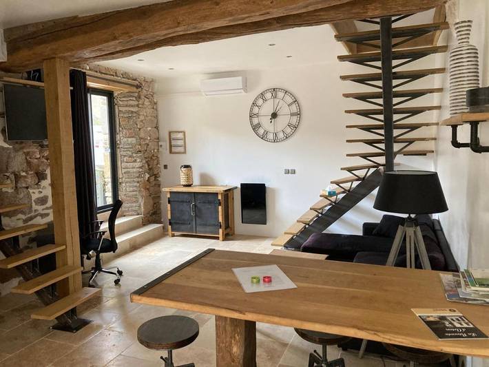 Location de vacances pour 3 personnes, avec Balcon et Terrasse à Avallon