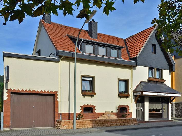 Pension für 3 Personen, mit Terrasse und Garten in Arnsberg - 2