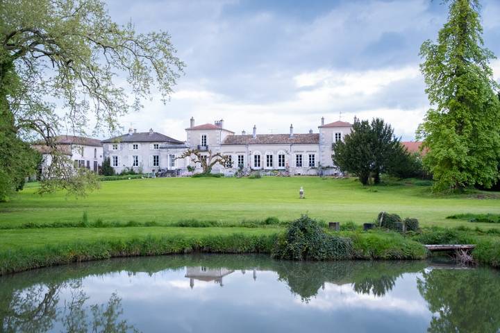 Cottage pour 3 personnes, avec vue sur le lac et jardin, animaux acceptés à Choloy-Ménillot