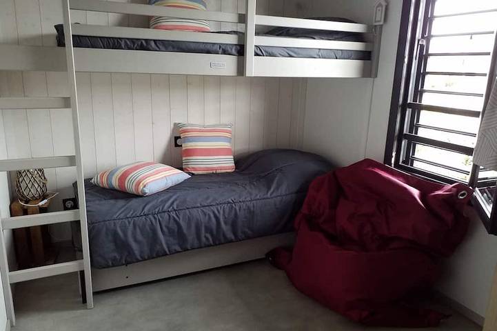 Gîte pour 6 personnes, avec terrasse ainsi que jardin et piscine à Pomérols - 3