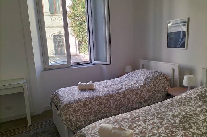 Appartamento intero, Appartamento grande e centralissimo appena ristrutturato in Reggio di Calabria, Provincia di Reggio Calabria