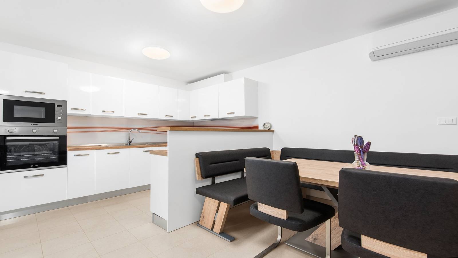 Ganze Wohnung, Schönes Apartment mit zwei Schlafzimmern und Meerblick in Karigador, Umag und Umgebung
