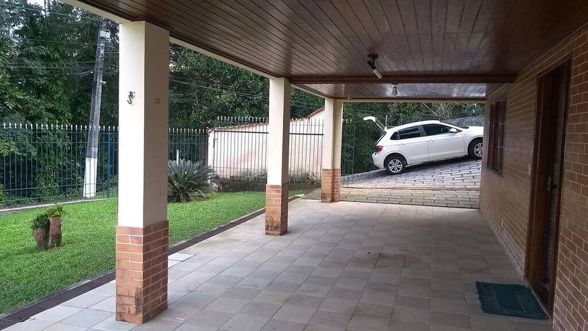 Ferienhaus für 8 Personen, mit Garten und Pool sowie Balkon - 1