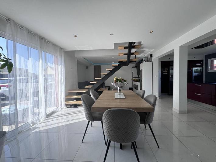 Location de vacances pour 14 personnes, avec terrasse et jardin à Saint-Mars-d'Outillé - 3