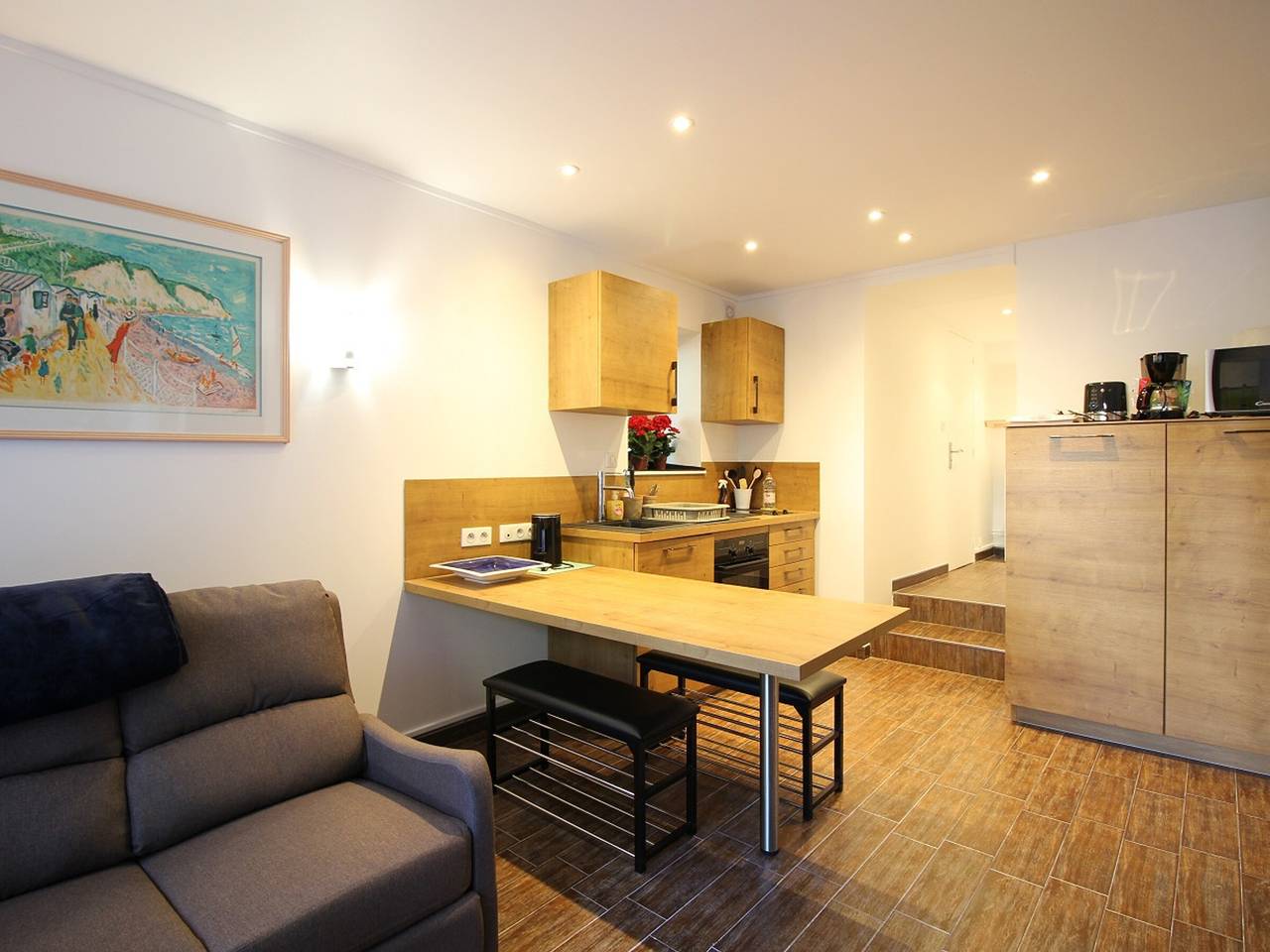 Ganze Wohnung, Mont-Dore: Charmante Appartement T2 avec Terrasse, 200m des Thermes, Wifi, Capacité 4 Pers. in Mont-Dore, Regionaler Naturpark Volcans d'Auvergne