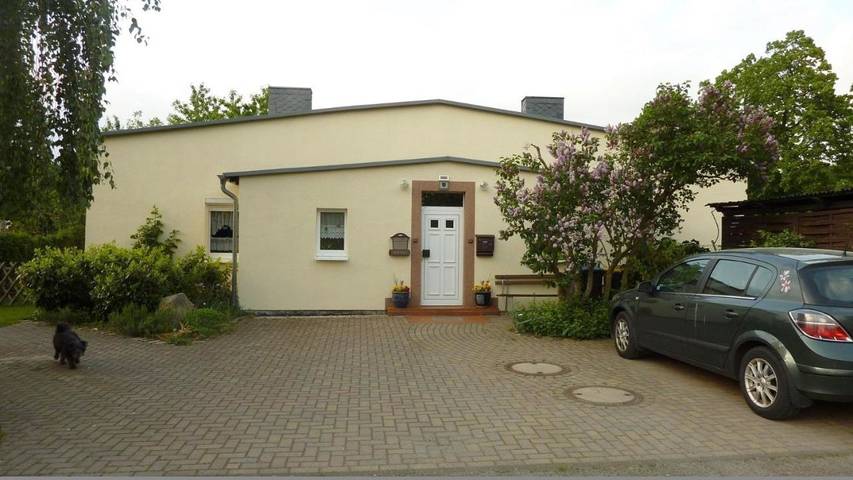 Ferienwohnung für 3 Personen, mit Terrasse und Garten sowie Seeblick und Ausblick in Senftenberg