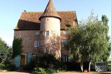 Gîte pour 14 personnes, avec jardin, animaux acceptés à Poisson (homonymie)