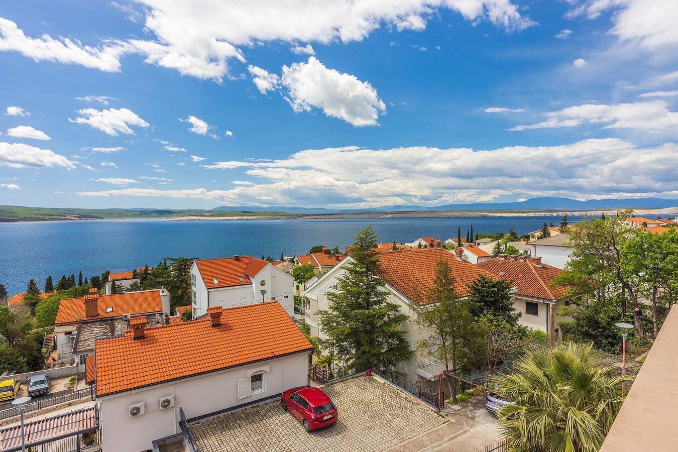Ganze Wohnung, Nur 300 Meter zum Strand mit Meerblick in Dramalj, Primorje-Gorski Kotar
