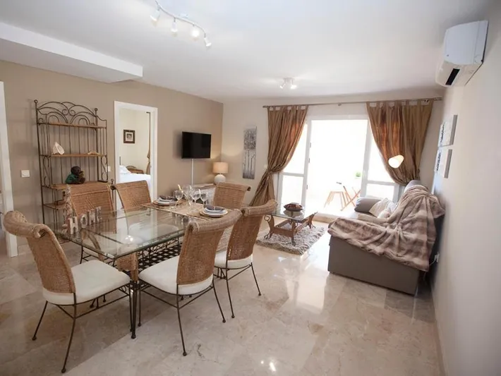 Apartamento de vacaciones para 5 personas, con piscina además de vistas y jardín, Se admiten mascotas - 1