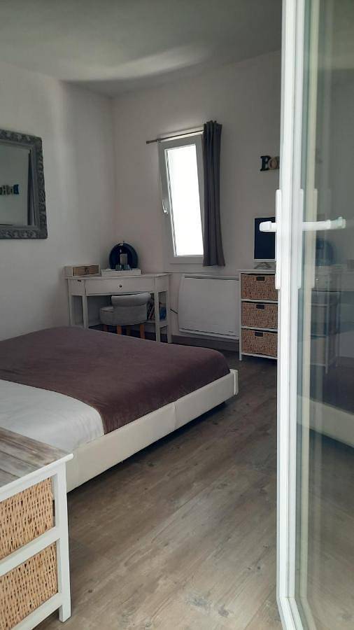 Maison d’hôte pour 2 personnes, avec jacuzzi et jardin ainsi que balcon et piscine à Malves-en-Minervois - 3