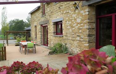 Gîte pour 12 personnes, avec jardin et terrasse à Derval