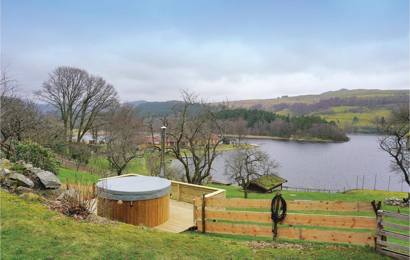 Ganze Ferienwohnung, Ferienwohnung für 4 Personen mit Seeblick in Sandnes