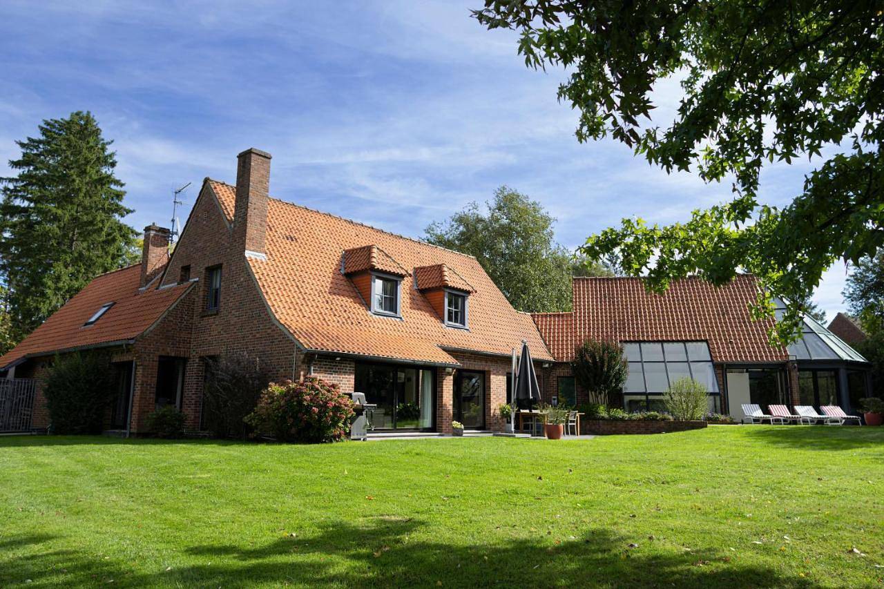 Piscine privée - Jacuzzi - Maison du Lac - 10 pers in Marcq-en-Barœul, Région de Lille