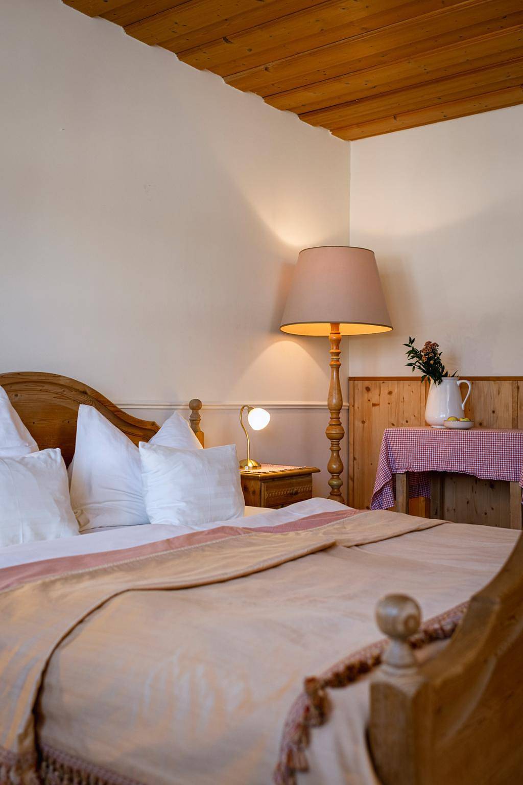 Gasthof Hoffmann - Doppelzimmer in Deutsch-Haslau, Bezirk Bruck an der Leitha