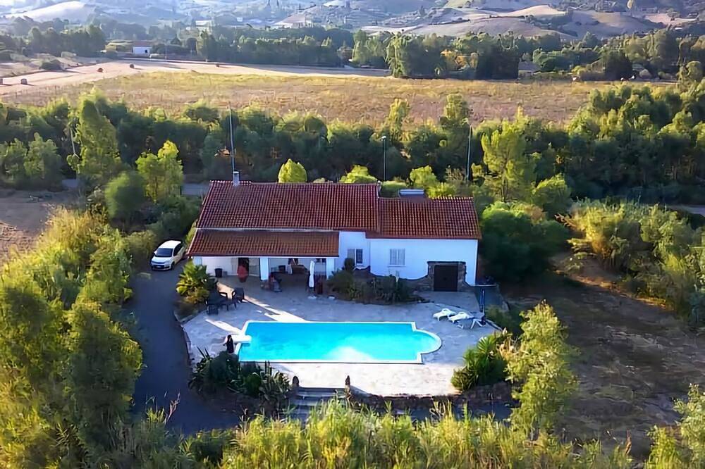 Ländliche Villa mit Pool im Süden Sardiniens in Perdaxius, Sulcis Iglesiente