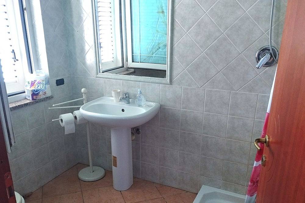 Villa Petrarca, a cozy B&B nestled in the tranquility of South Sardinia. in Siliqua, Provincia de Cagliari