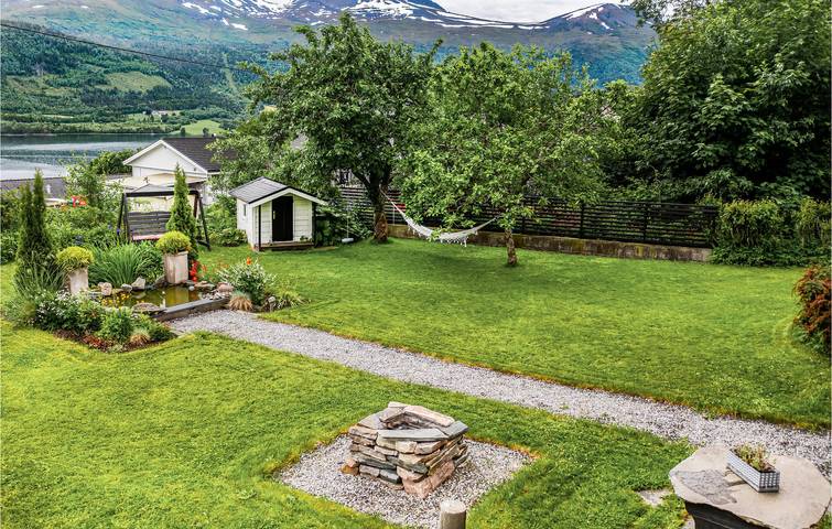 Ferienhaus für 5 Personen mit Terrasse in Vestnes, Nördliches Fjordnorwegen