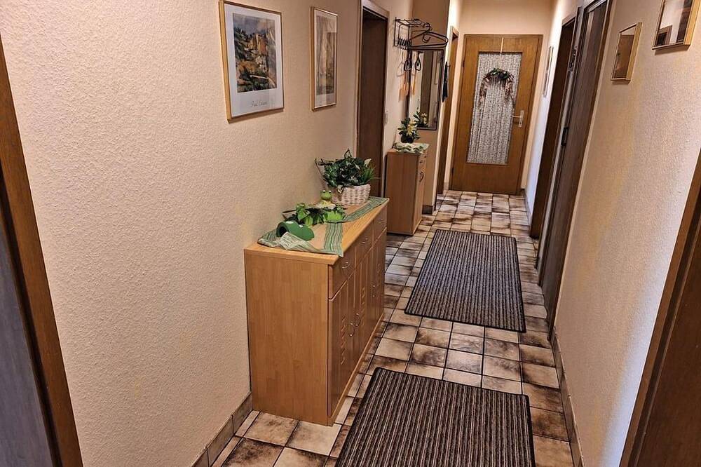 Ganze Wohnung, Ferienwohnung Marianne Simon - Appartement/Fewo, Dusche und Bad, Wc in Tann, Rhön-Hessen