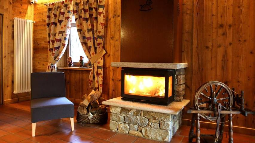 Hôtel pour 2 personnes, avec vue et jardin, animaux acceptés dans Morgex - 4