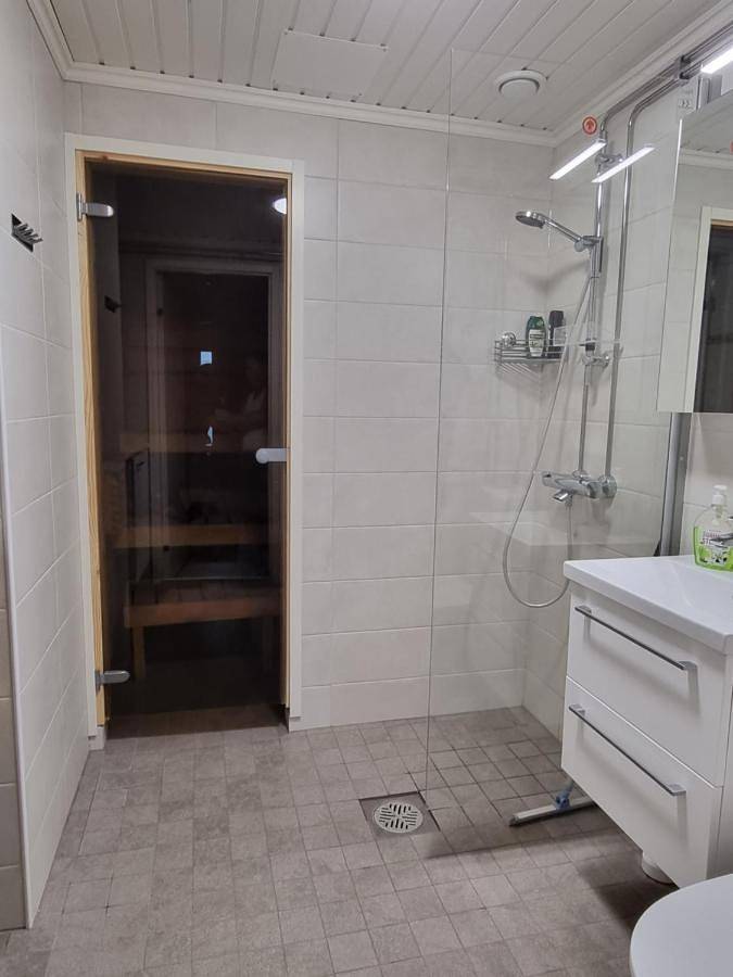 Appartement de vacances pour 6 personnes, avec balcon ainsi que sauna et jardin