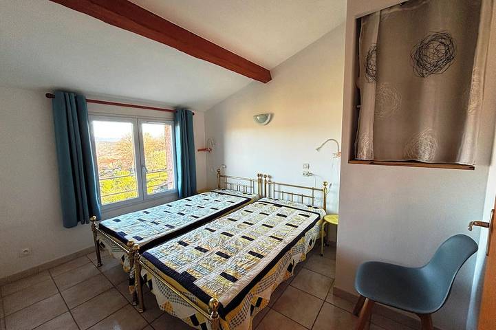 Location de vacances pour 6 personnes, avec jardin ainsi que piscine et terrasse à Liausson - 4