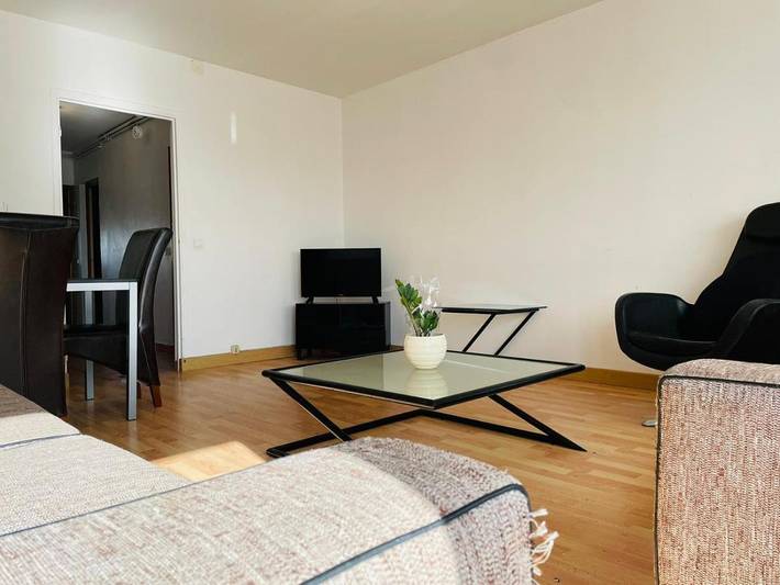 Gîte pour 7 personnes, avec balcon à Bihorel