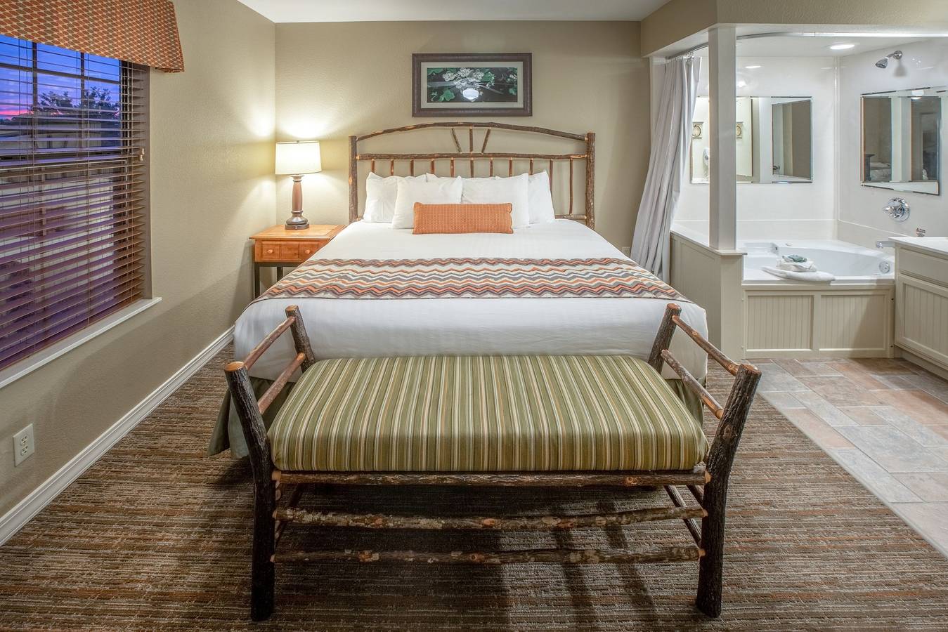 Vacation Rental for 6 Guests in Ozark Mountains, Missouri