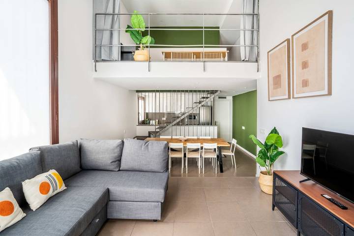 Holiday home for 12 people in Barcelona