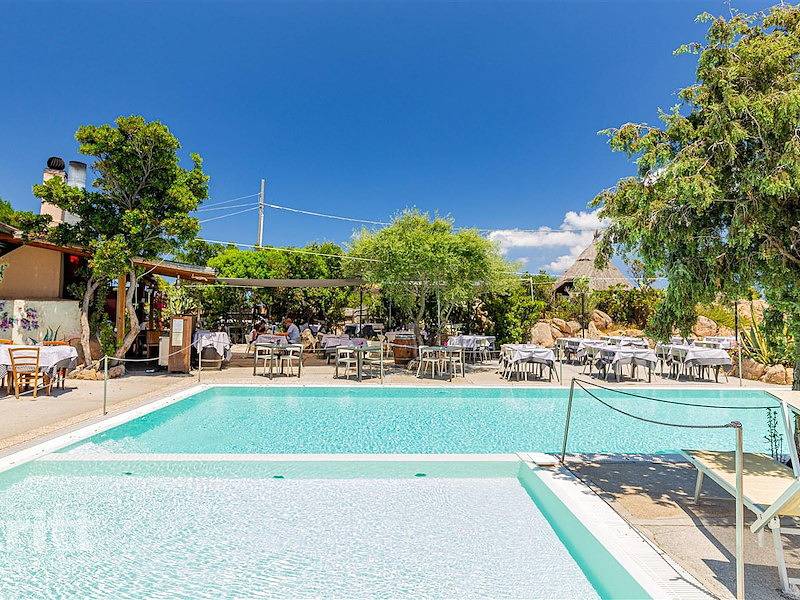 Tritt — This apartment for 6 people is located in a holiday park in Porto Taverna in Lu Nibbareddu, Loiri Porto San Paolo