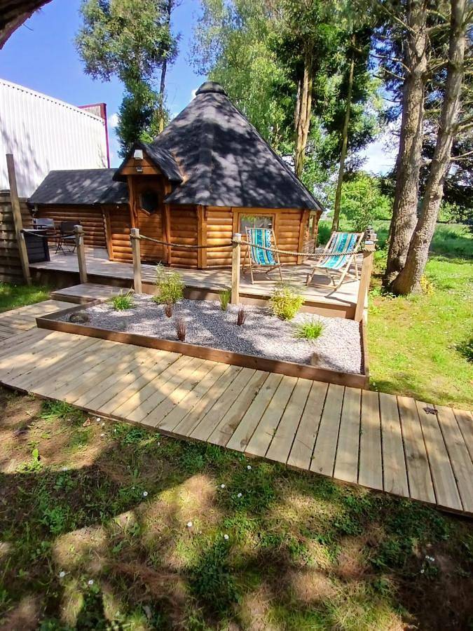 Gîte pour 2 personnes, avec Balcon et Terrasse ainsi que Jardin et Vue à Yzengremer