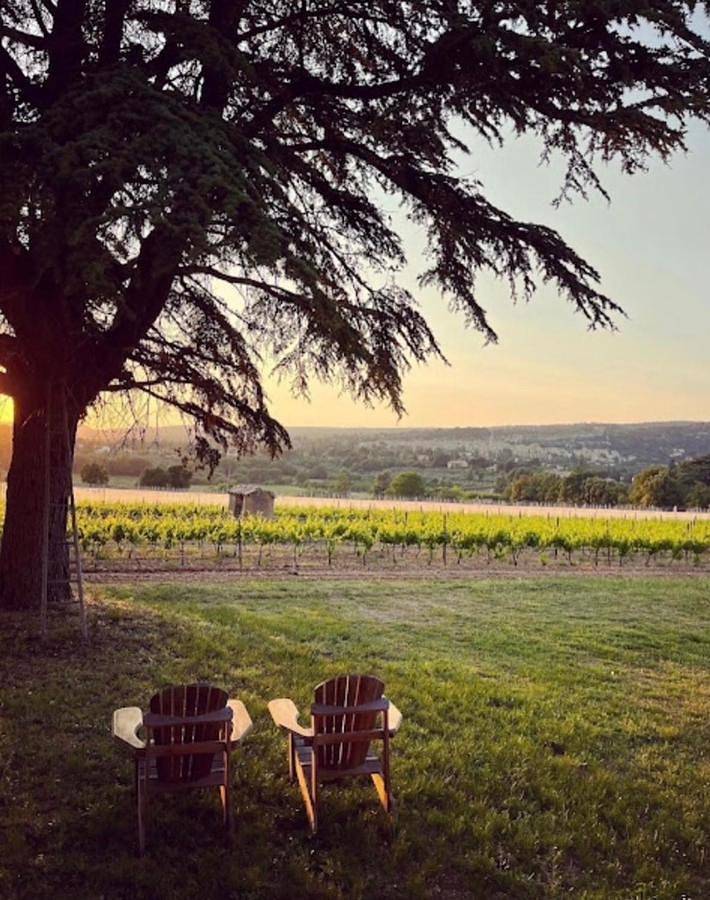 Chambre d’hôte pour 2 personnes, avec terrasse et jardin ainsi que vue et piscine à Saint-Saturnin-lès-Apt - 2