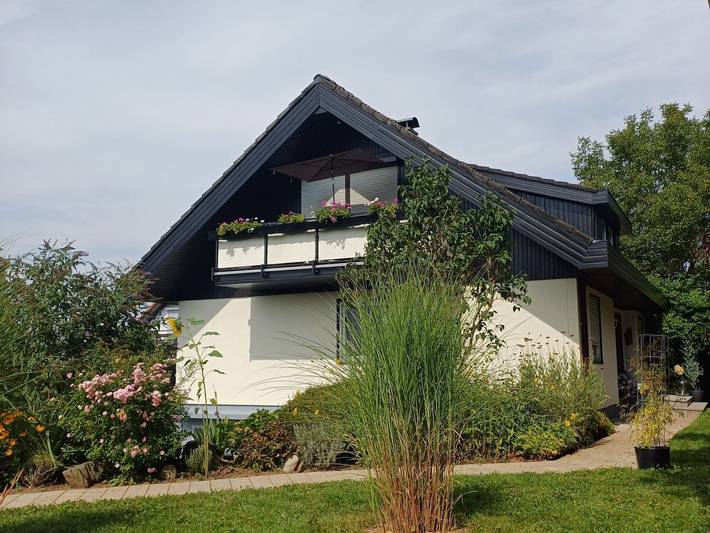 Ferienwohnung für 2 Personen, mit Balkon und Ausblick im Odenwald