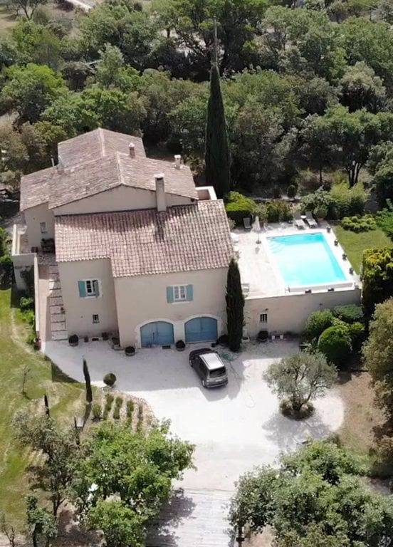 Chambre d’hôte pour 2 personnes, avec jardin et piscine, animaux acceptés
