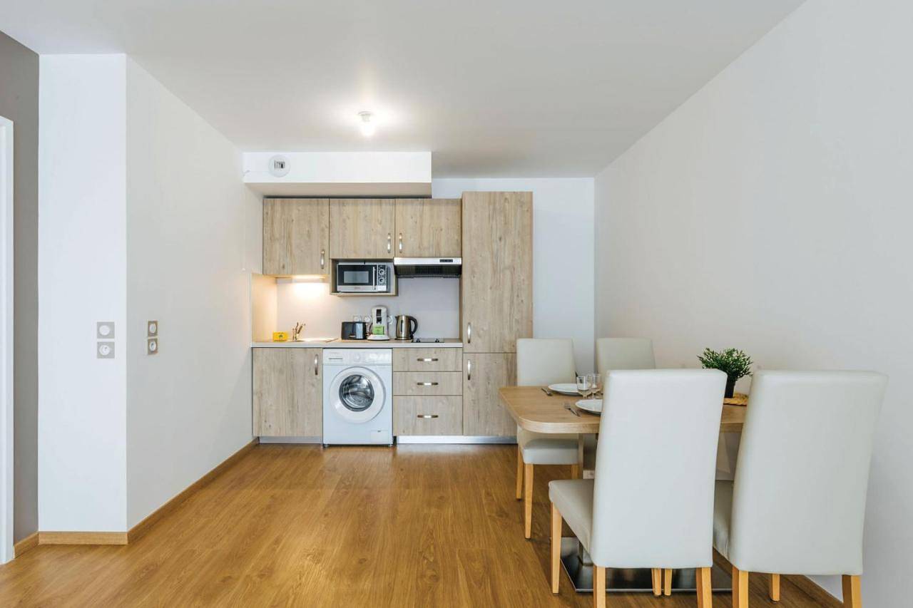 Appartement entier, One-Bedroom Apartment in Herblay-sur-Seine, Val-d'Oise