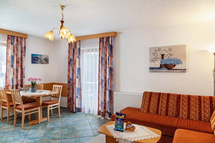 Ganze Wohnung, Ferienwohnung "Sterngucker Suite" mit Bergblick, Gemeinschaftsgarten und WLAN in Leutasch, Innsbruck Land