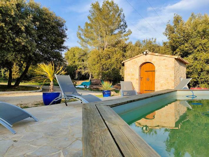 Maison de vacances pour 3 personnes, avec jardin et piscine