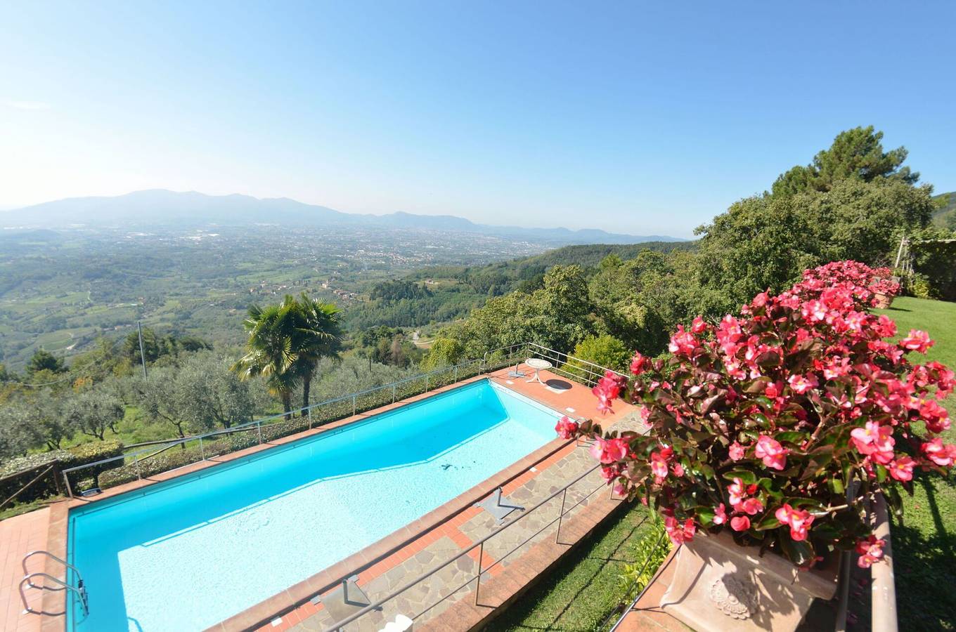 Podere Aida Proprietà in Capannori, Lucca Provisen