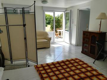 Gîte pour 9 personnes, avec piscine et terrasse, animaux acceptés à Garlan