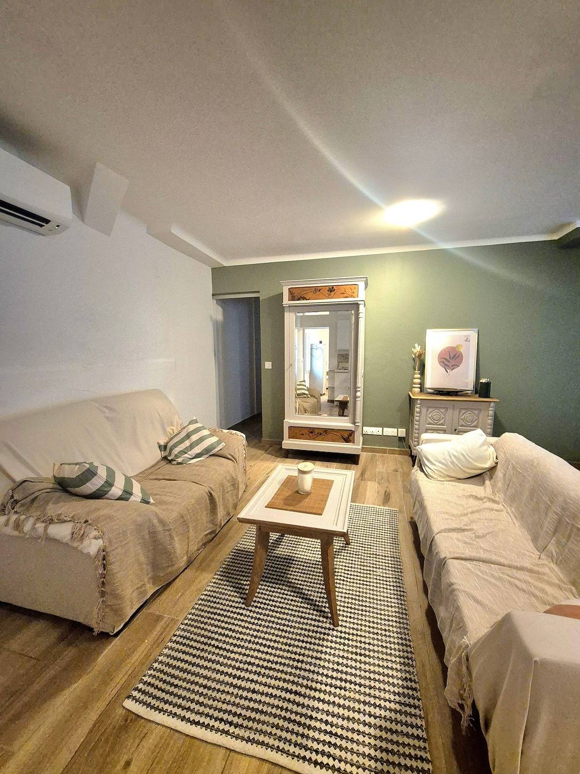 Ganze Wohnung, Le Carmen Apartment – Zentrale, familienfreundliche Unterkunft in Saint-Hippolyte in Saint-Hippolyte (Languedoc-Roussillon), Côte d'Améthyste