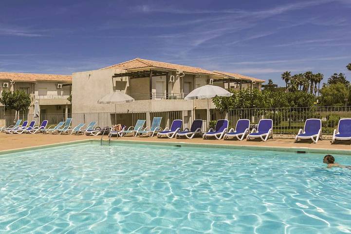 Appartement de vacances pour 6 personnes, avec jardin et piscine